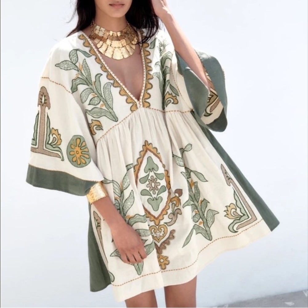 Embroidered Linen Blend Mini